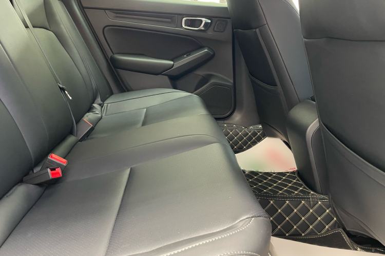 Used Honda Civic 2023 2.0L eHEV Pioneer Edition Interior 9