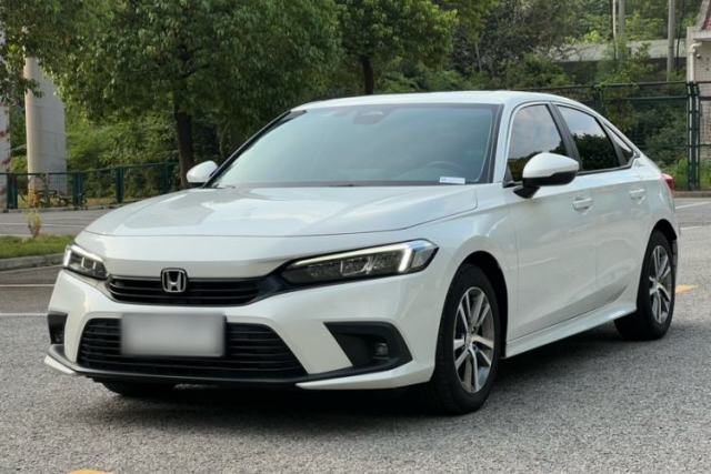 Ojetý Honda Civic 2023 240TURBO CVT Dynamic Edition