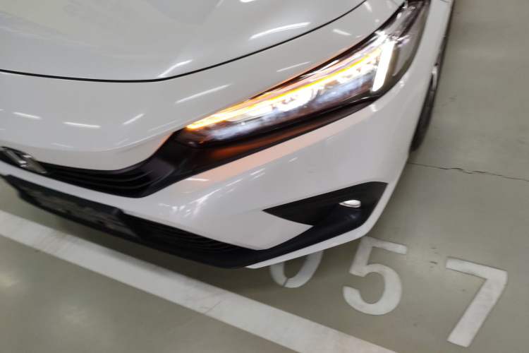 Used Honda Civic 2023 240TURBO CVT Dynamic · Center Stage Special Edition Left Front Headlight