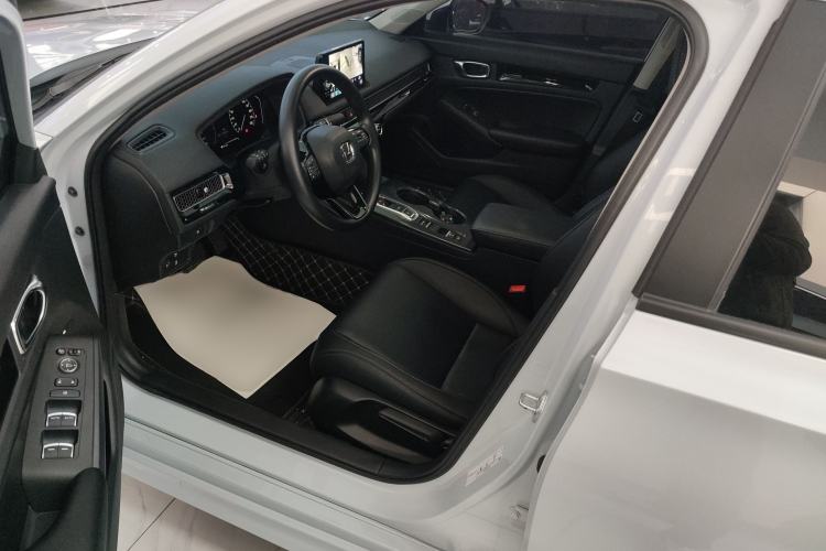 Used Honda Civic 2023 2.0L eHEV Pioneer Edition Left Front Seat