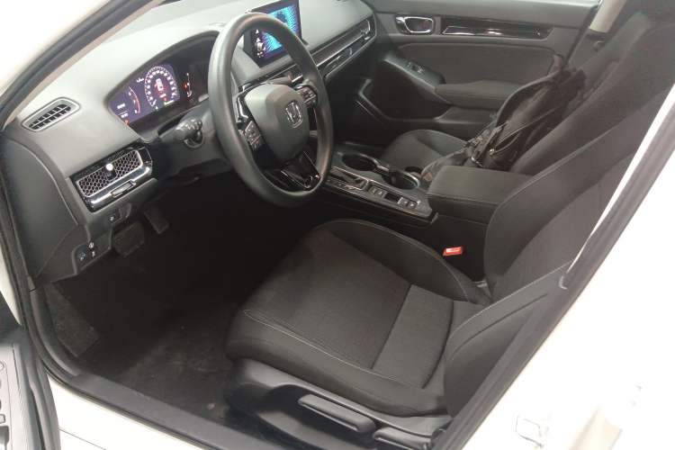 Used Honda Civic 2023 240TURBO CVT Dynamic Edition Left Front Seat