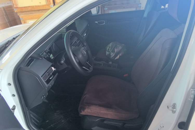 Used Honda Civic 2023 240TURBO CVT Dynamic Edition Left Front Seat