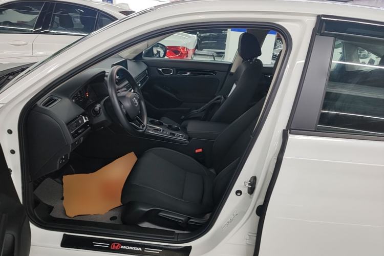 Used Honda Civic 2023 240TURBO CVT Dynamic Edition Left Front Seat