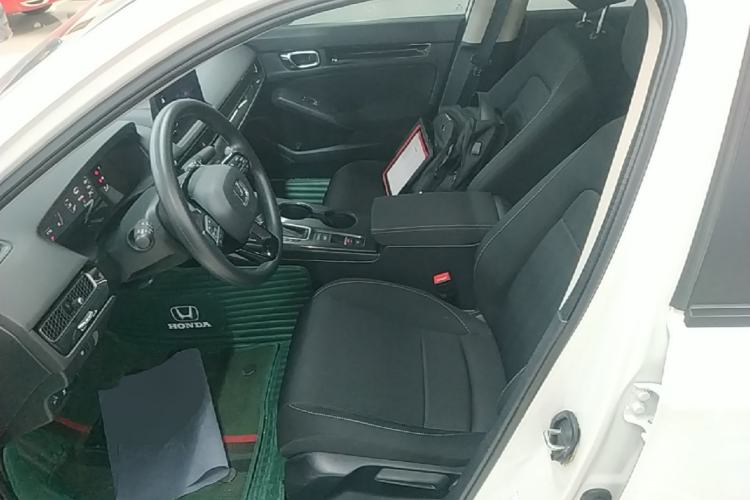 Used Honda Civic 2023 240TURBO CVT Dynamic Edition Left Front Seat