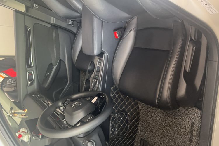 Used Honda Civic 2023 240TURBO CVT Dynamic · Center Stage Special Edition Left Front Seat