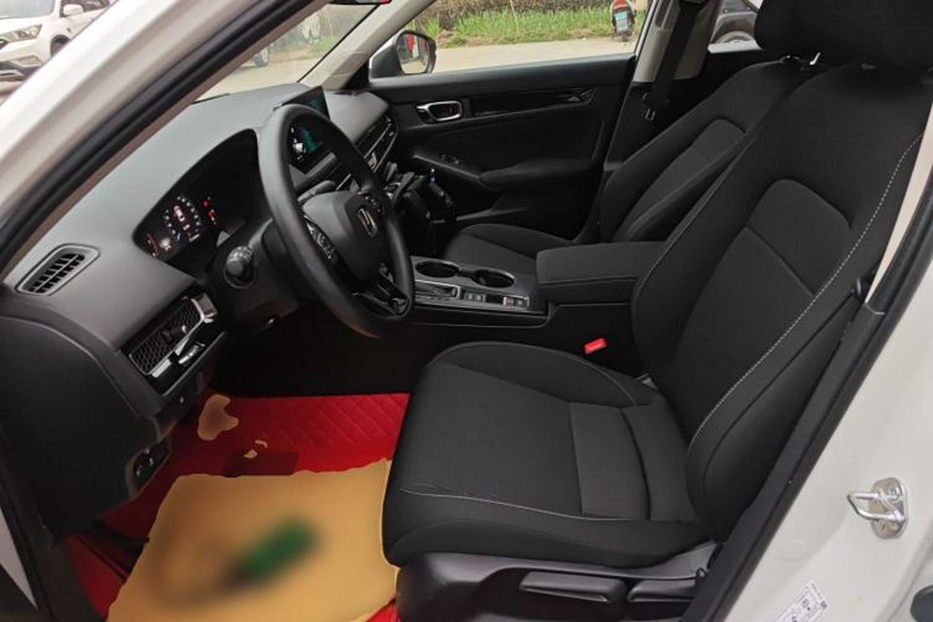 Used Honda Civic 2023 240TURBO CVT Dynamic Edition Left Front Seat
