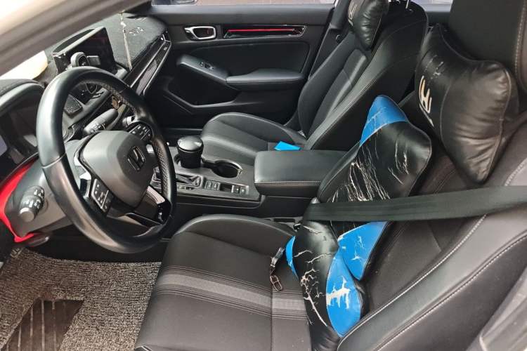 Used Honda Civic 2023 240TURBO CVT Dynamic · Center Stage Special Edition Left Front Seat