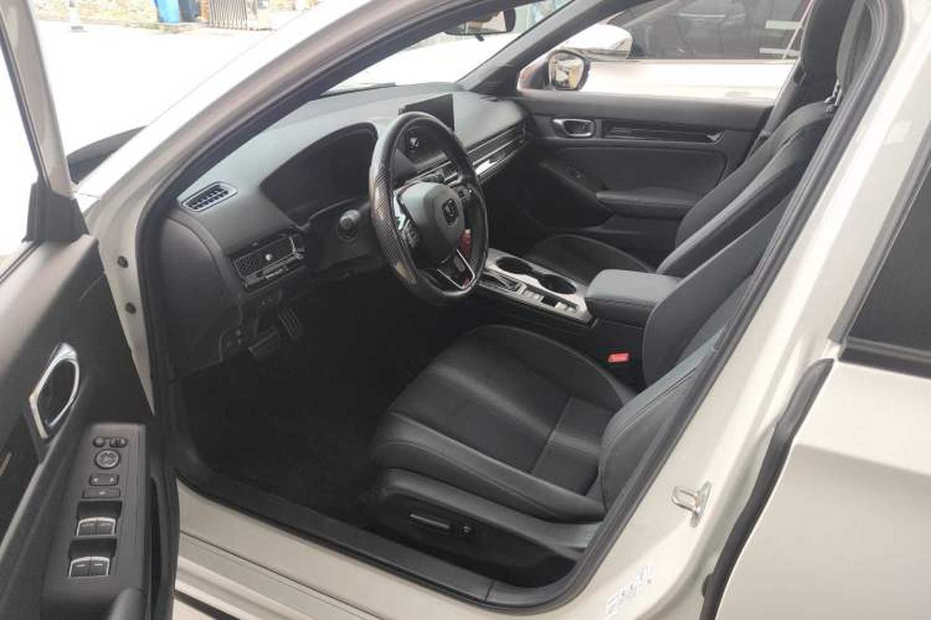 Used Honda Civic 2023 HATCHBACK 240TURBO CVT Extreme Edition Left Front Seat