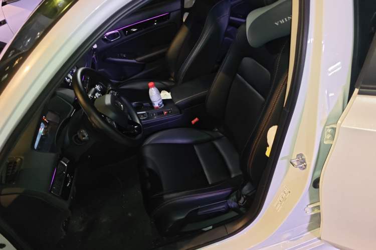 Used Honda Civic 2023 240TURBO CVT Dynamic Edition Left Front Seat