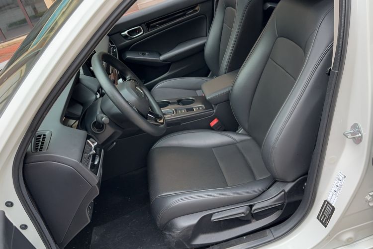 Used Honda Civic 2023 240TURBO CVT Dynamic · Center Stage Special Edition Left Front Seat