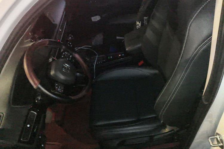 Used Honda Civic 2023 240TURBO CVT Dynamic · Center Stage Special Edition Left Front Seat