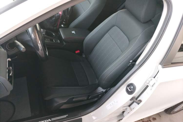 Used Honda Civic 2023 240TURBO CVT Dynamic Edition Left Front Seat