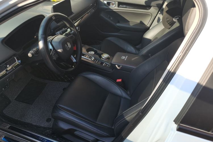 Used Honda Civic 2023 2.0L eHEV Pioneer Edition Left Front Seat