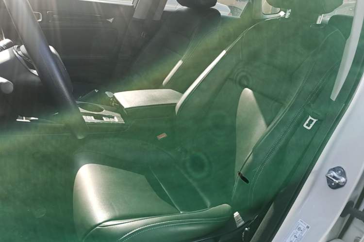 Used Honda Civic 2023 240TURBO CVT Dynamic · Center Stage Special Edition Left Front Seat