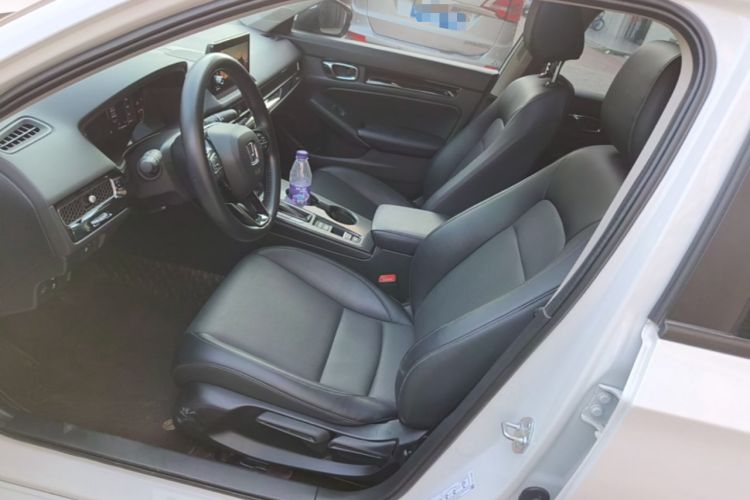 Used Honda Civic 2023 240TURBO CVT Dynamic Edition Left Front Seat