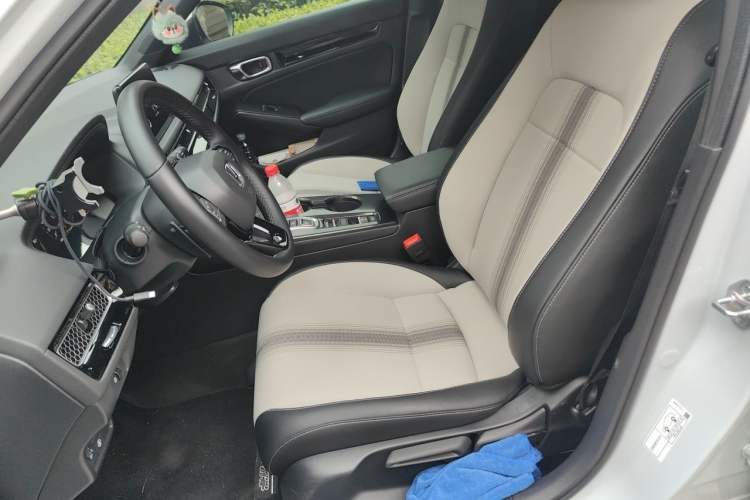 Used Honda Civic 2023 HATCHBACK 2.0L eHEV Extreme Control Edition Left Front Seat