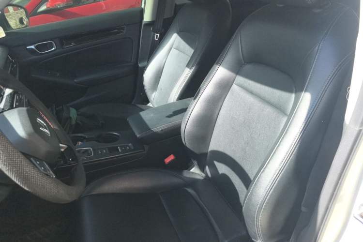 Used Honda Civic 2023 240TURBO CVT Dynamic Edition Left Front Seat