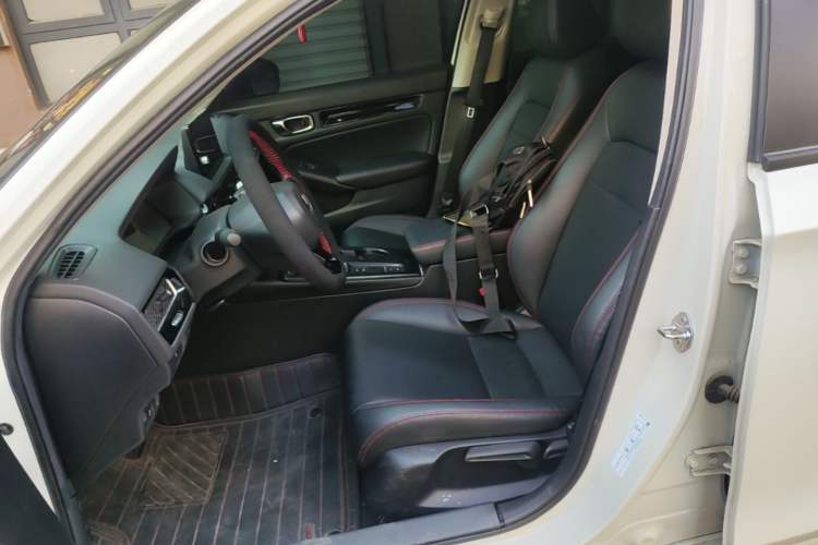 Used Honda Civic 2023 240TURBO CVT Dynamic Edition Left Front Seat