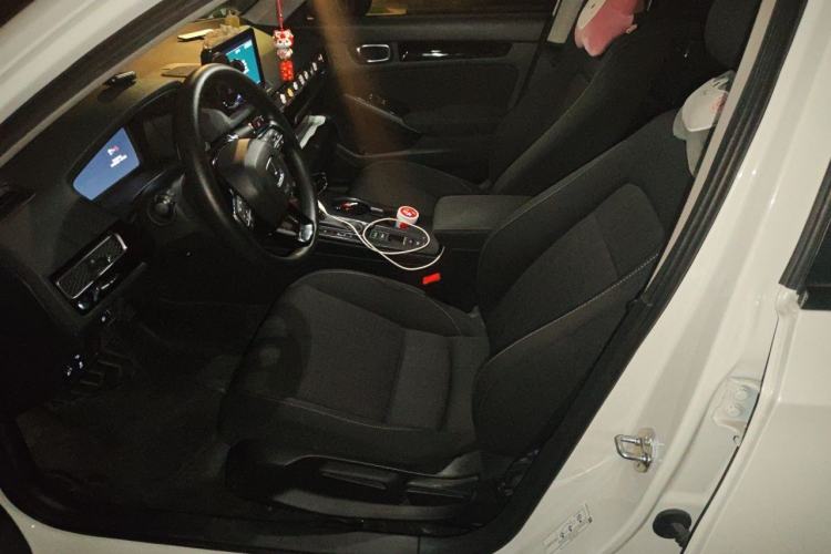 Used Honda Civic 2023 240TURBO CVT Dynamic Edition Left Front Seat