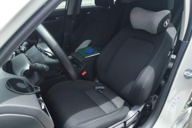 Used Honda Civic 2023 240TURBO CVT Dynamic Edition Left Front Seat