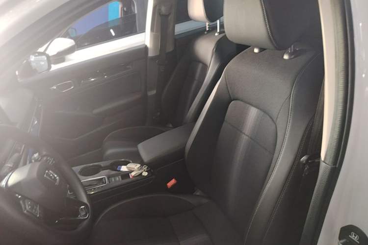 Used Honda Civic 2023 240TURBO CVT Dynamic Edition Left Front Seat