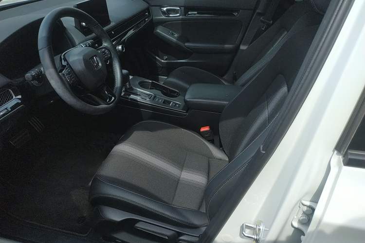 Used Honda Civic 2023 HATCHBACK 240TURBO CVT Extreme Edition Left Front Seat