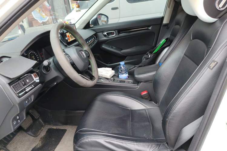 Used Honda Civic 2023 240TURBO CVT Dynamic Edition Left Front Seat