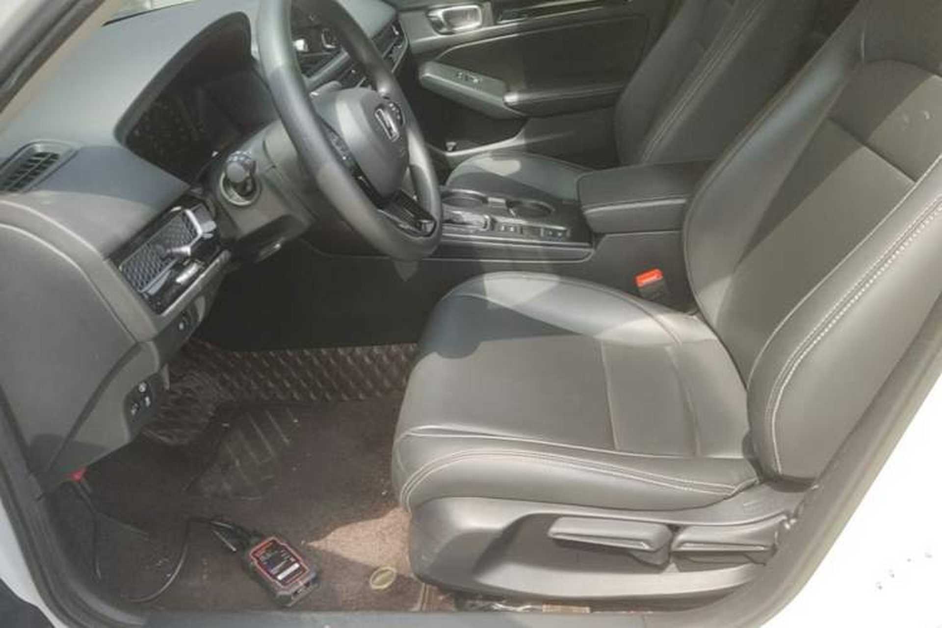 Used Honda Civic 2023 240TURBO CVT Dynamic · Center Stage Special Edition Left Front Seat