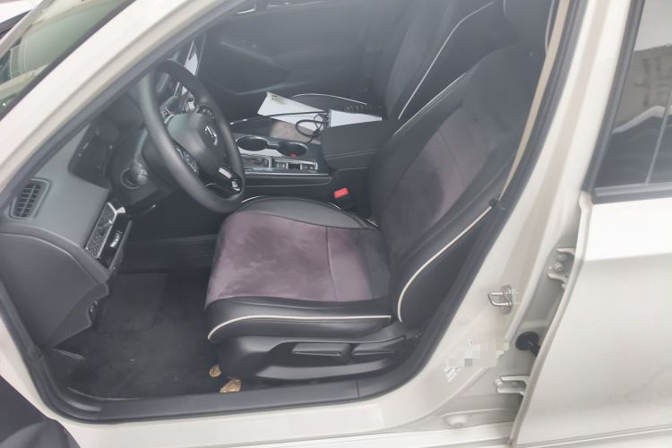 Used Honda Civic 2023 240TURBO CVT Dynamic · Center Stage Special Edition Left Front Seat