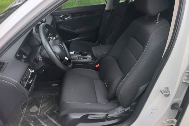 Used Honda Civic 2023 240TURBO CVT Dynamic · Center Stage Special Edition Left Front Seat