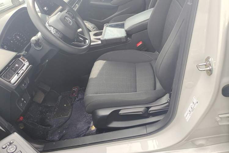 Used Honda Civic 2023 240TURBO CVT Dynamic Edition Left Front Seat