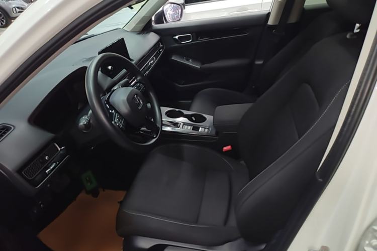 Used Honda Civic 2023 240TURBO CVT Dynamic · Center Stage Special Edition Left Front Seat