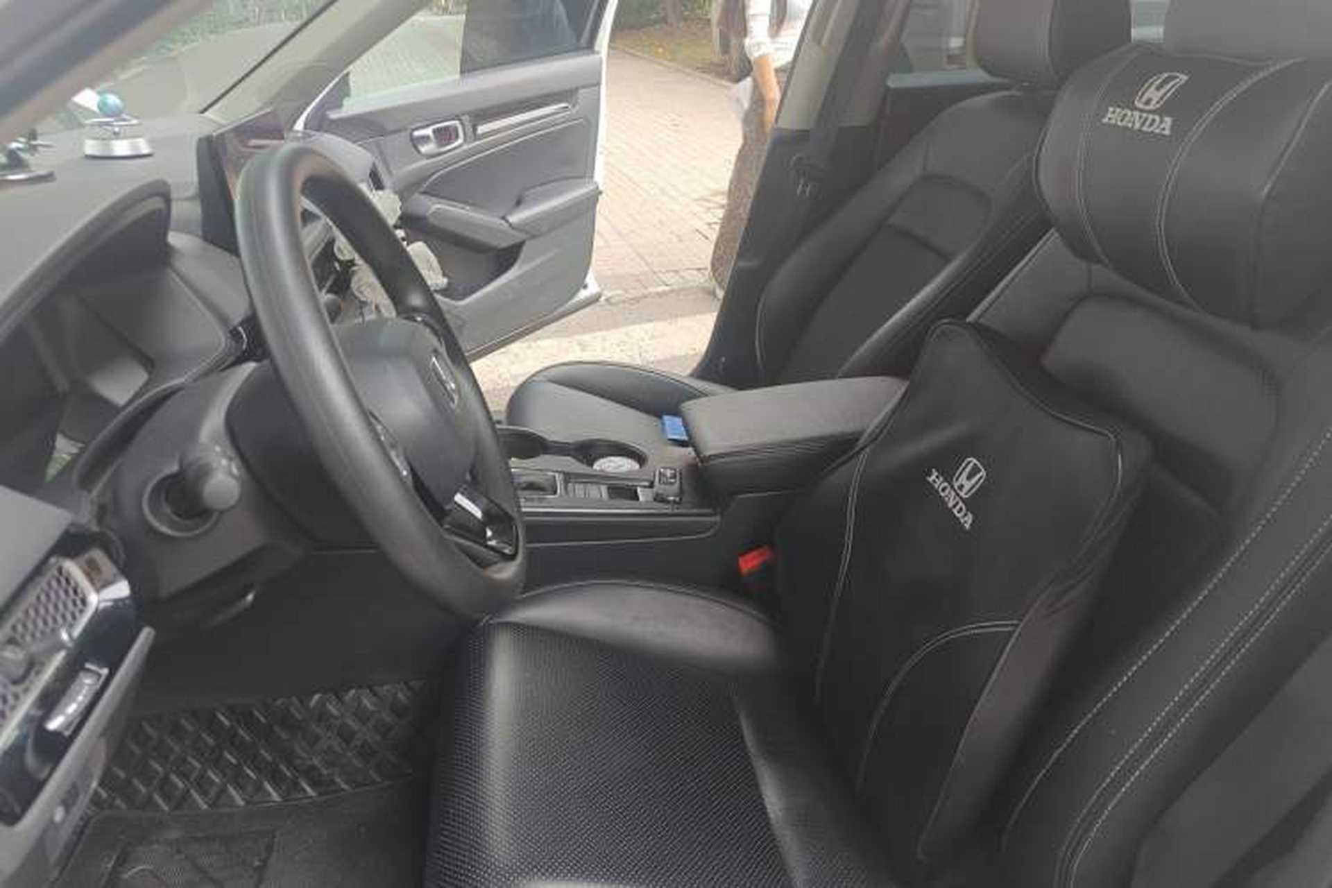 Used Honda Civic 2023 240TURBO CVT Dynamic Edition Left Front Seat