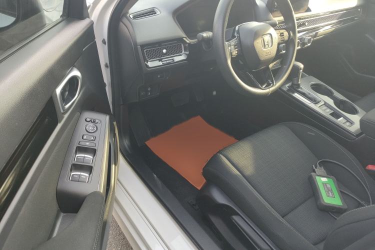 Used Honda Civic 2023 240TURBO CVT Dynamic Edition Left Front Seat