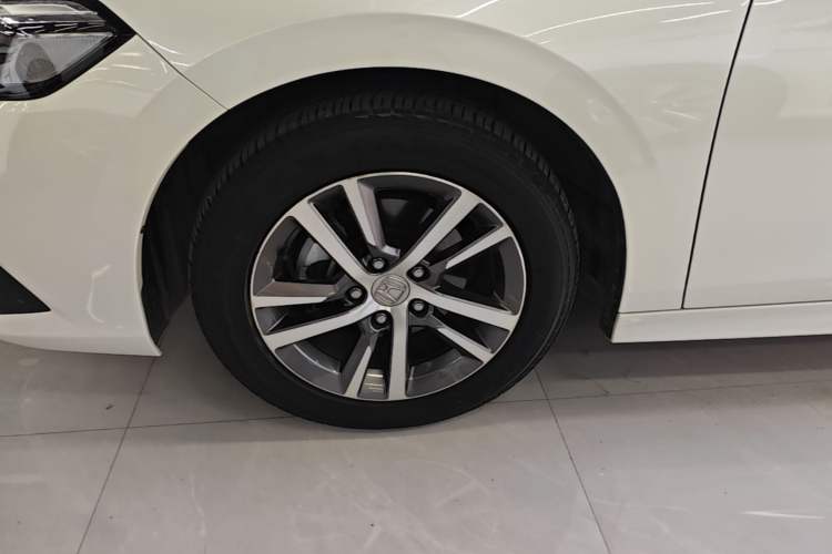 Used Honda Civic 2023 240TURBO CVT Dynamic Edition Left Front Wheel Hub