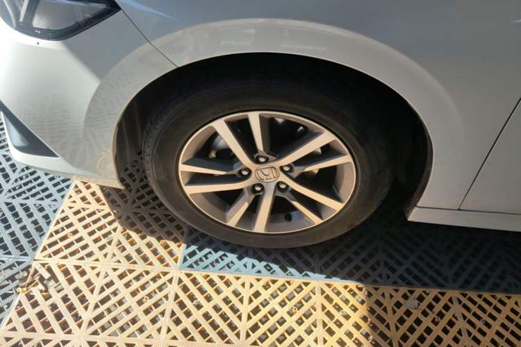 Used Honda Civic 2023 240TURBO CVT Dynamic Edition Left Front Wheel Hub