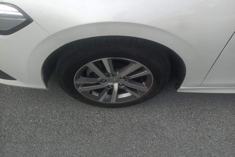 Used Honda Civic 2023 240TURBO CVT Dynamic Edition Left Front Wheel Hub