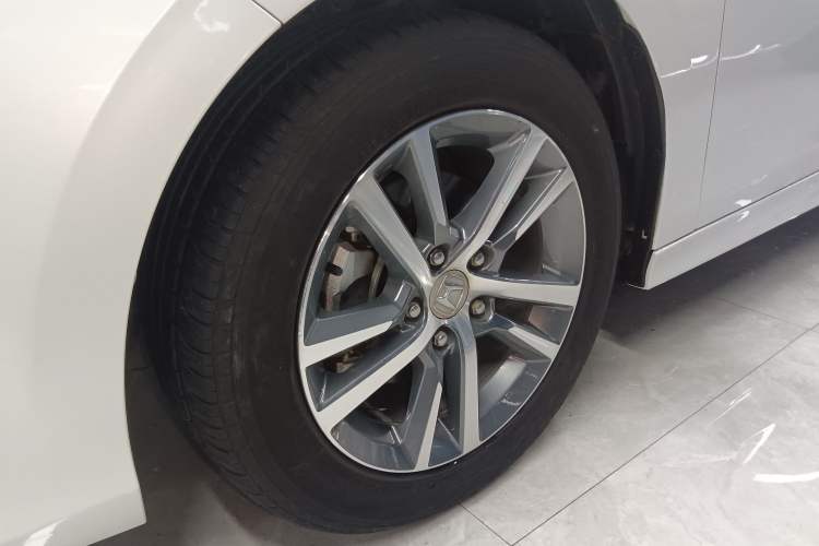 Used Honda Civic 2023 240TURBO CVT Dynamic Edition Left Front Wheel Hub