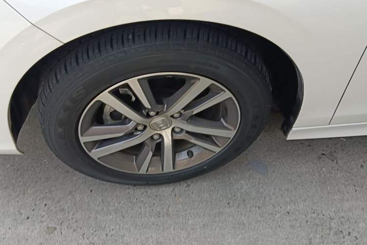 Used Honda Civic 2023 240TURBO CVT Dynamic Edition Left Front Wheel Hub