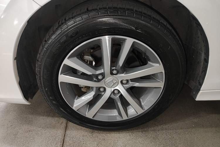 Used Honda Civic 2023 240TURBO CVT Dynamic Edition Left Front Wheel Hub