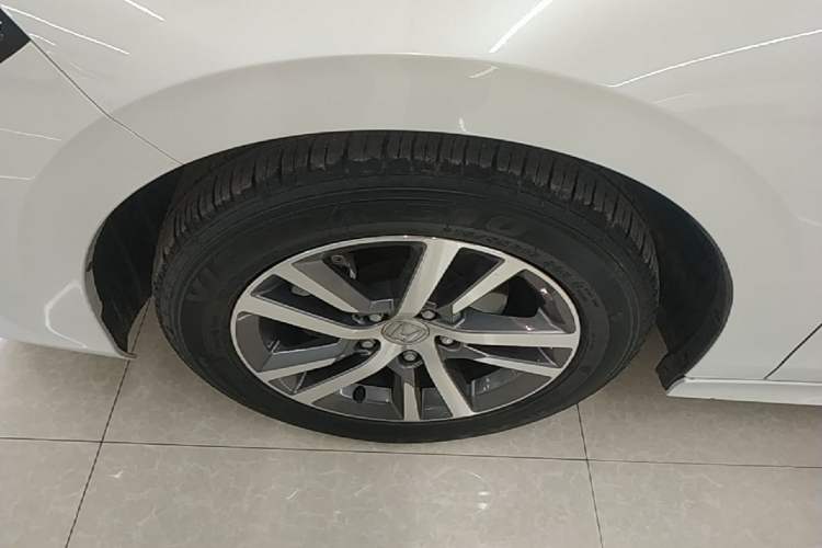 Used Honda Civic 2023 240TURBO CVT Dynamic Edition Left Front Wheel Hub