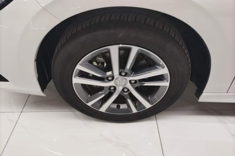 Used Honda Civic 2023 240TURBO CVT Dynamic Edition Left Front Wheel Hub