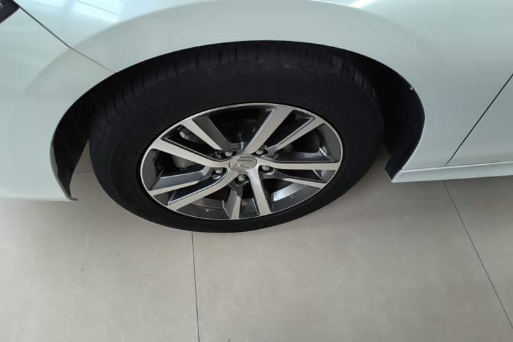 Used Honda Civic 2023 240TURBO CVT Dynamic Edition Left Front Wheel Hub