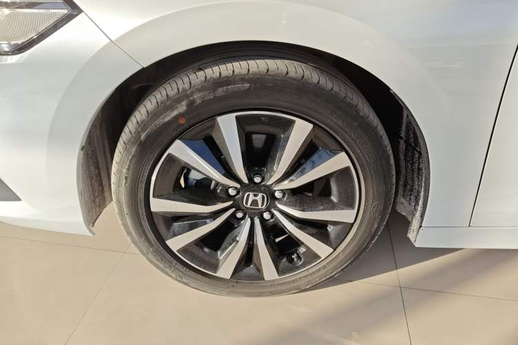 Used Honda Civic 2023 2.0L eHEV Pioneer Edition Left Front Wheel Hub