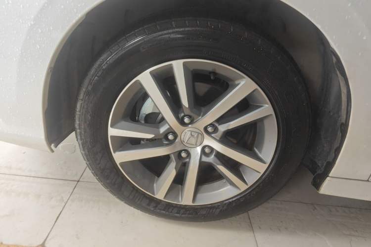 Used Honda Civic 2023 240TURBO CVT Dynamic Edition Left Front Wheel Hub