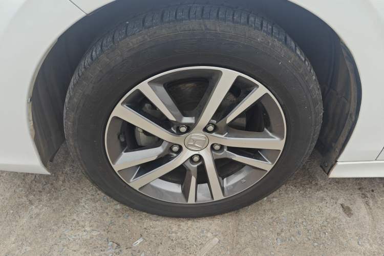 Used Honda Civic 2023 240TURBO CVT Dynamic Edition Left Front Wheel Hub