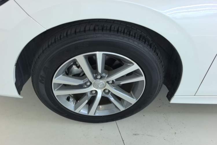Used Honda Civic 2023 240TURBO CVT Dynamic Edition Left Front Wheel Hub