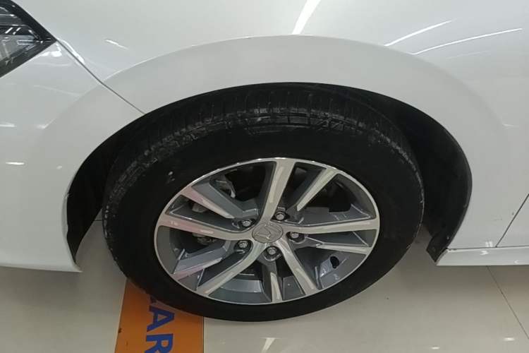 Used Honda Civic 2023 240TURBO CVT Dynamic Edition Left Front Wheel Hub