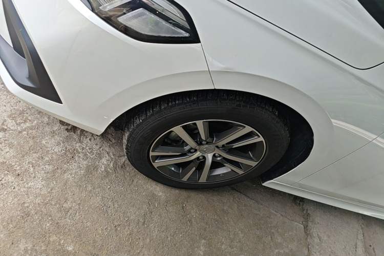 Used Honda Civic 2023 240TURBO CVT Dynamic Edition Left Front Wheel Hub