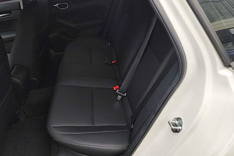 Used Honda Civic 2023 240TURBO CVT Dynamic · Center Stage Special Edition Left Rear Seat